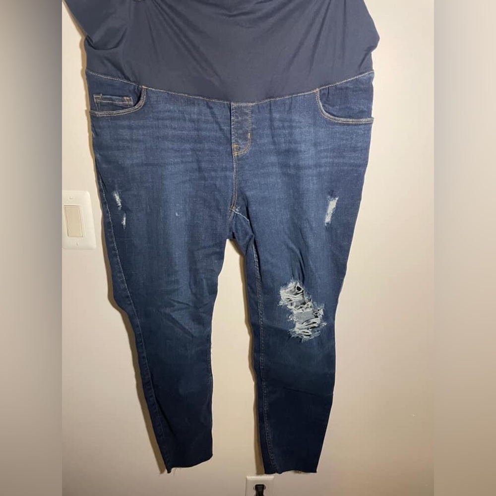Old Navy maternity jeans